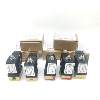 00125301 솔레노이드 밸브 버커트 6013 타입 직역 G1/4 인치 2/2 정상 폐쇄 3.0 흐름 구멍 FKM 밀폐 된 청동 밸브 몸 24VDC 8W 0~6bar