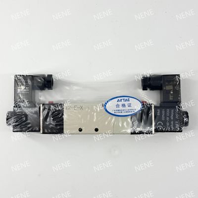 4V230C-08 정밀 유체 규정 5 포트 3 위치에 대한 전자 자기 밸브 AIRTAC