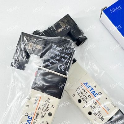 4V230C-08 정밀 유체 규정 5 포트 3 위치에 대한 전자 자기 밸브 AIRTAC