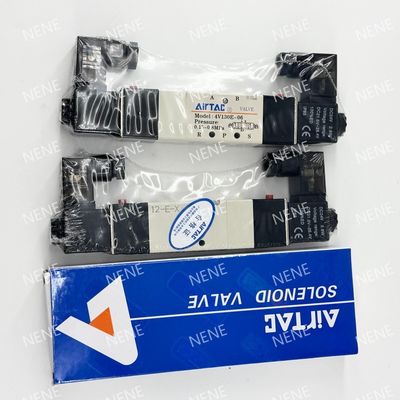 소레노이드 스풀 밸브 AIRTAC 4V230P-08 압력 애플리케이션을 위해 5 포트 2 위치