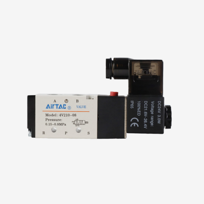에어택 4V110-M5 5/2 Way 내부 파일럿 Pneumatic Solenoid 밸브 M5 스레드 포트 IP65 보호 0.15-0.8Mpa 작업 압력 1.2Mpa 증명 압력 윤활이 필요하지 않습니다